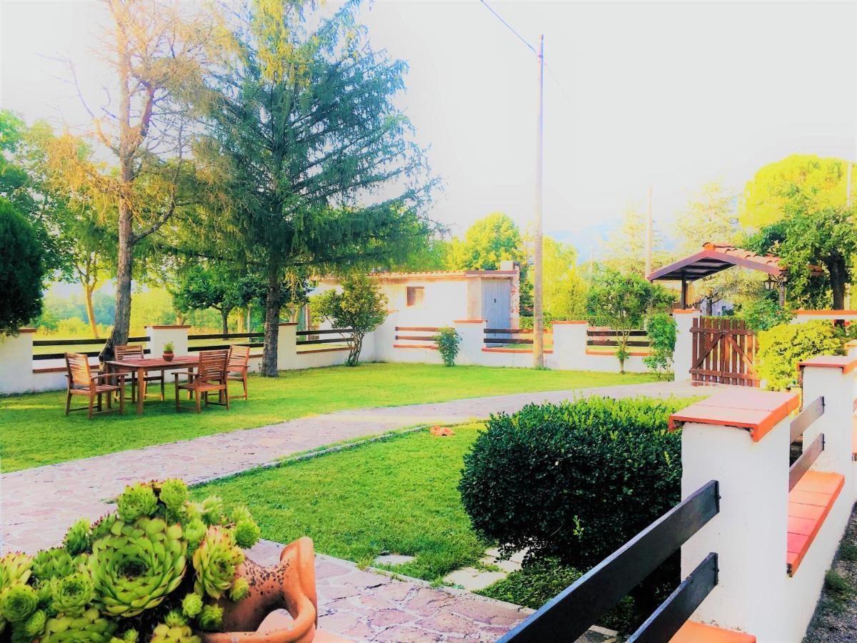 B&B Villa Incrocca Cerreto dʼEsi Екстериор снимка